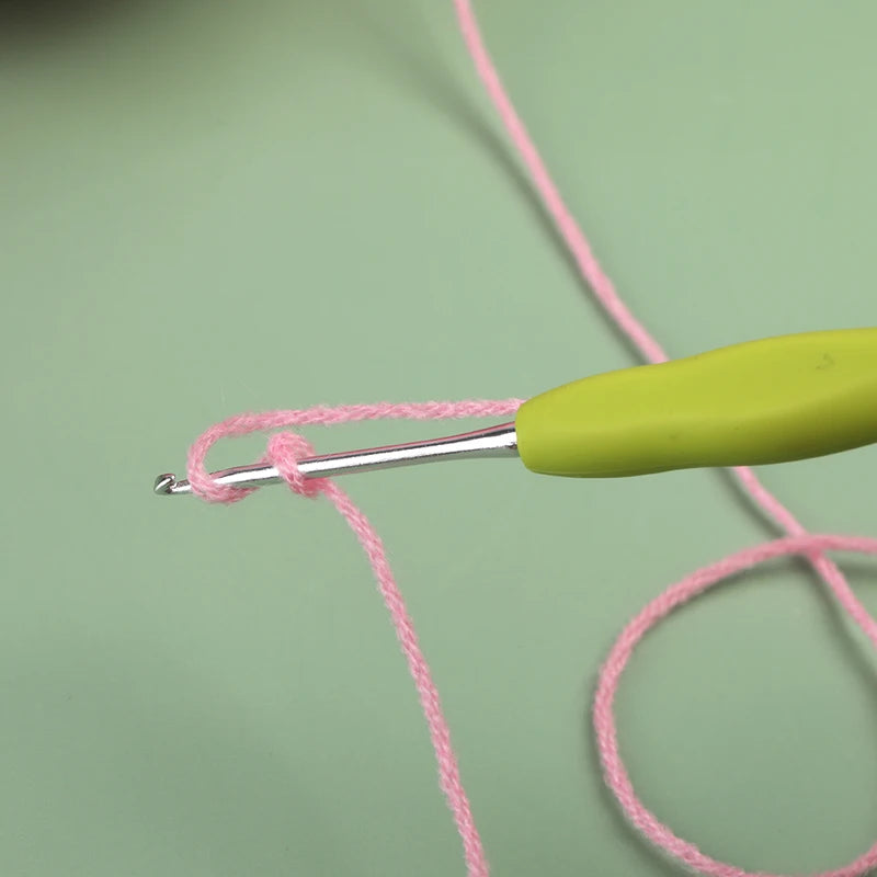 Colorful Knitting Needles Kit with Clips and Scissors Set